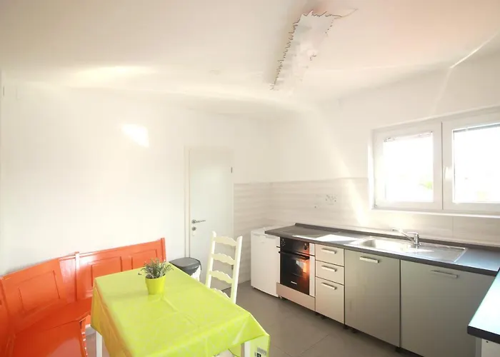 Zem, Krk Apartament