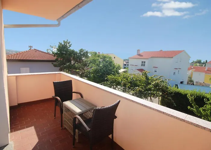Zem, Krk Apartman Krk Town