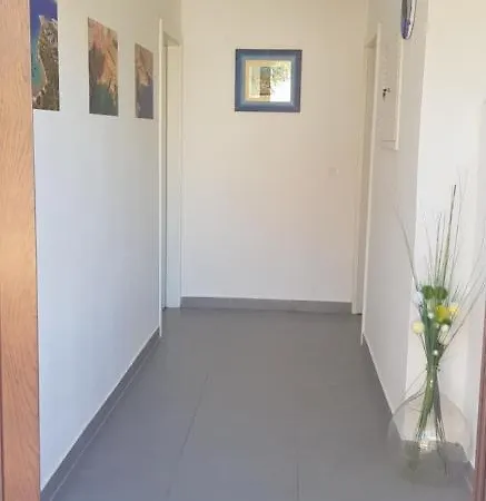 Zem, Krk Apartment *